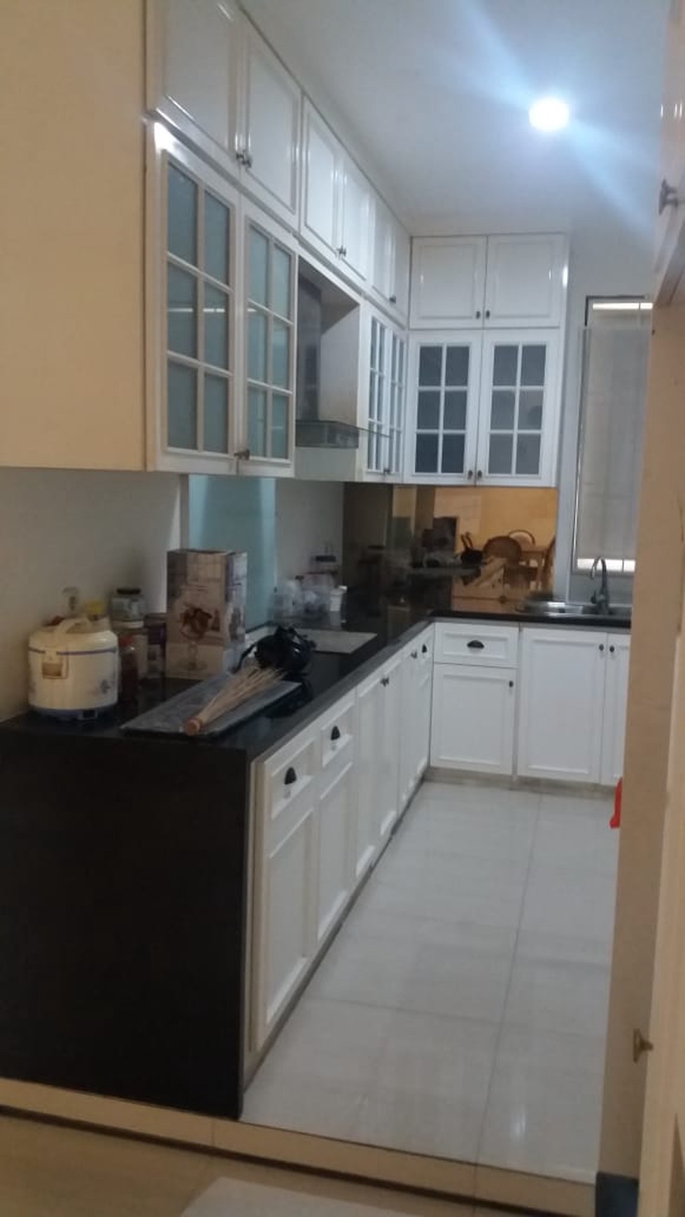 Rumah 2 Lantai Semi Furnish Di Mitra Gading Villa, Luas 7x15m2