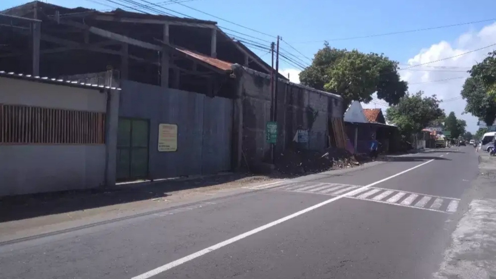 GUDANG CUKUP LUAS, DI JL IMOGIRI BARAT