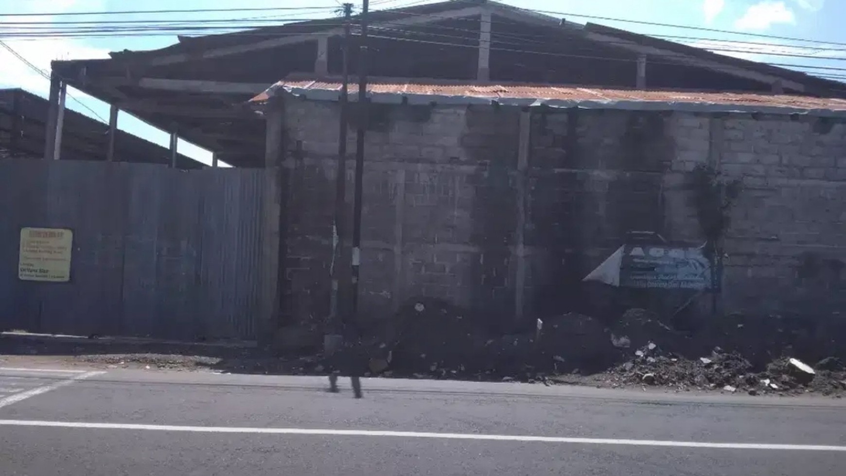 GUDANG CUKUP LUAS, DI JL IMOGIRI BARAT