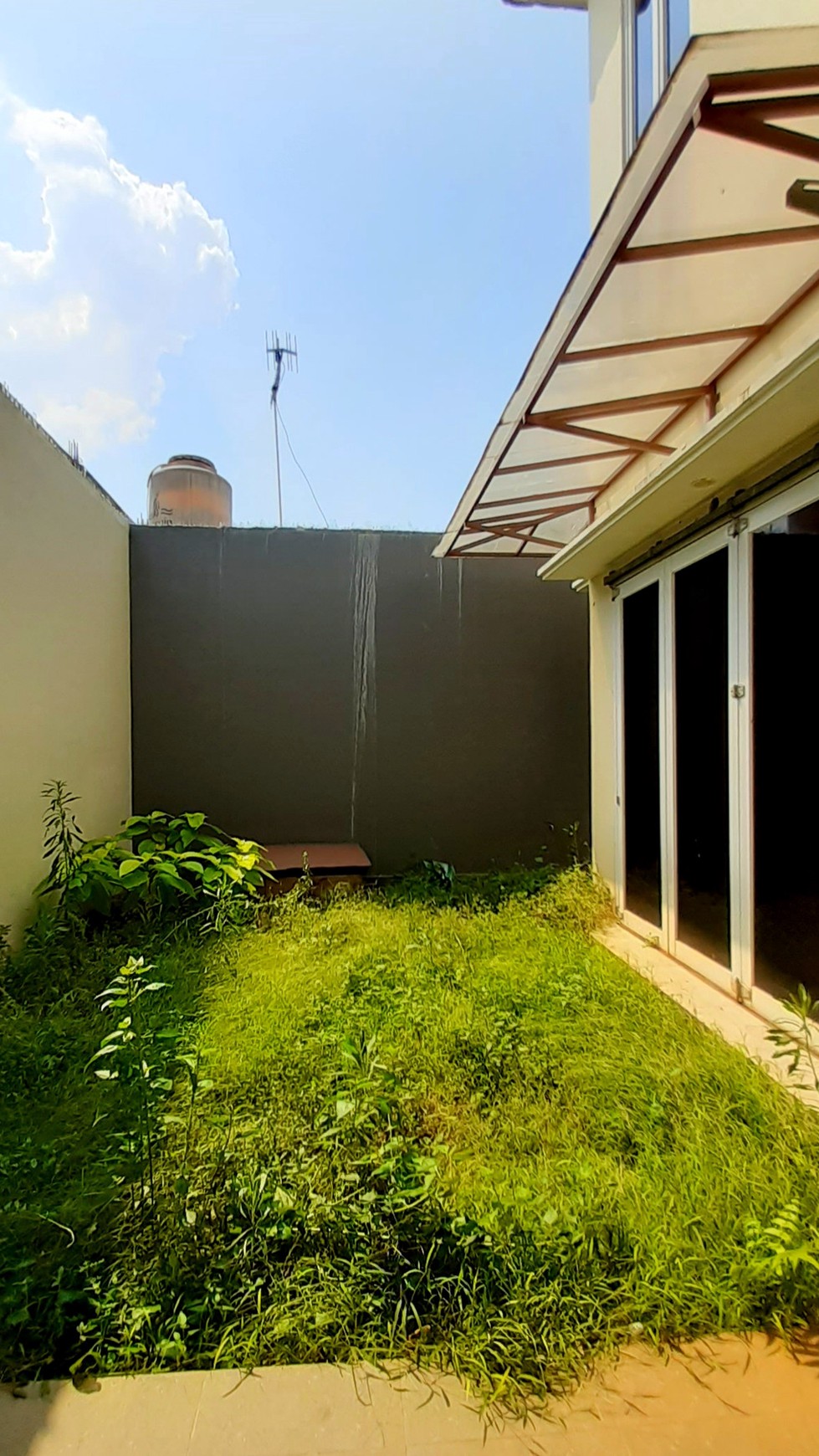 Rumah Cantiq Minimalis Luas 180m Harga 60Jt/Thn nego di Plumeria Residence Bintaro Jaya