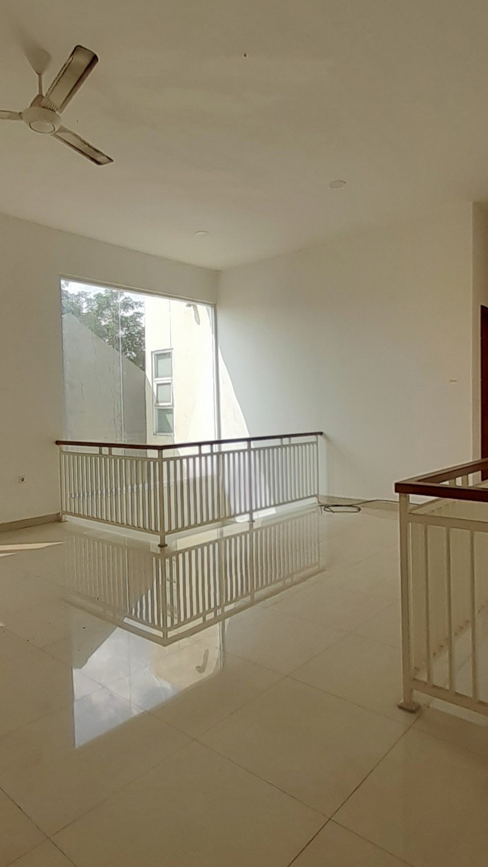 Rumah Cantiq Minimalis Luas 180m Harga 60Jt/Thn nego di Plumeria Residence Bintaro Jaya