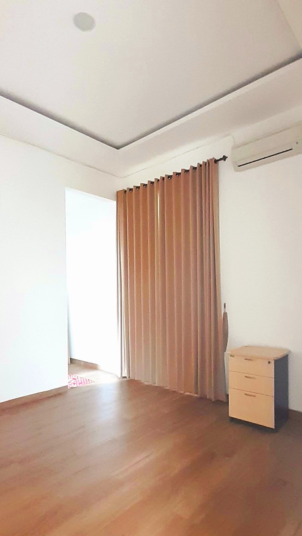 Rumah Cantiq Minimalis Luas 180m Harga 60Jt/Thn nego di Plumeria Residence Bintaro Jaya