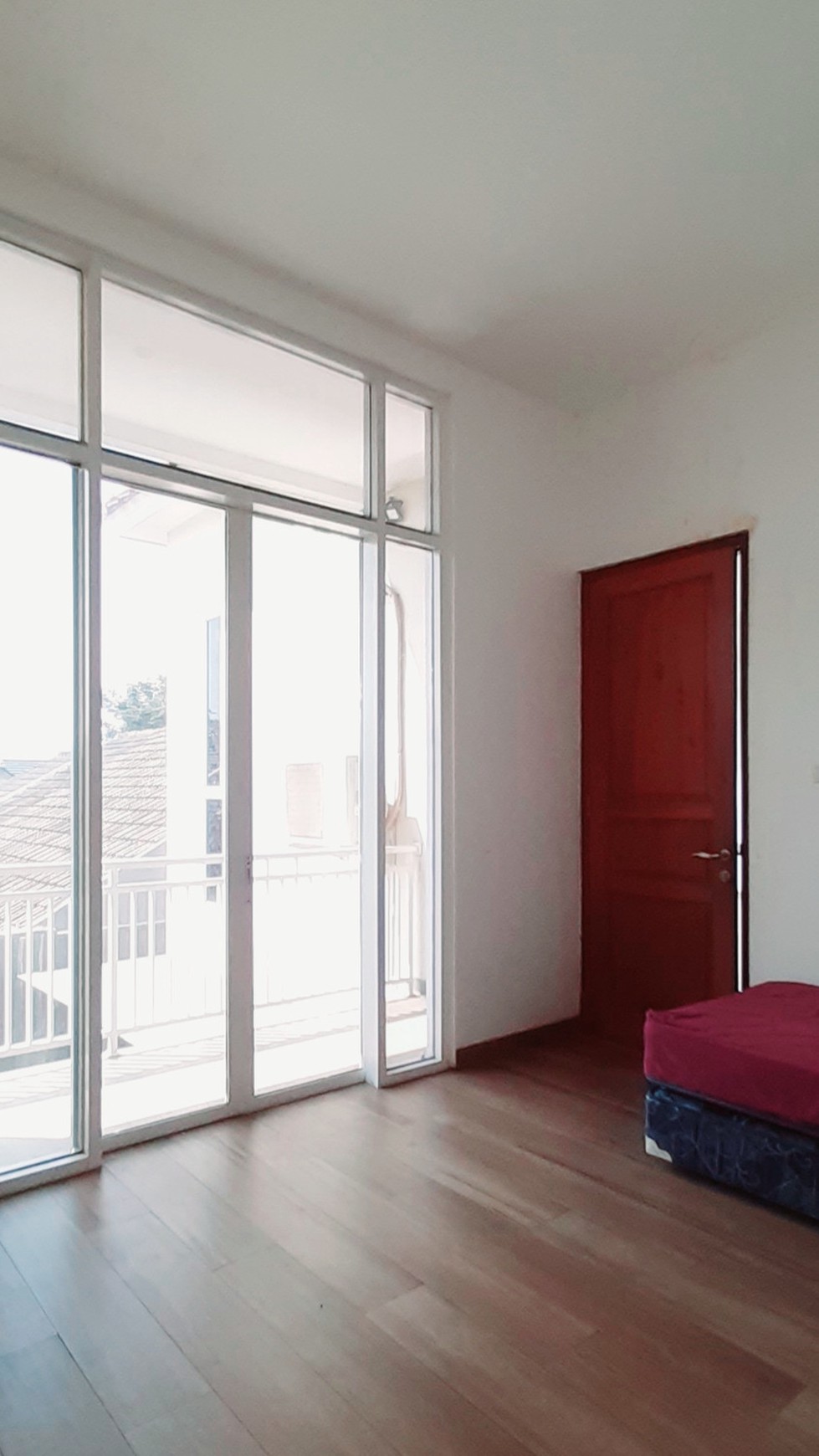 Rumah Cantiq Minimalis Luas 180m Harga 60Jt/Thn nego di Plumeria Residence Bintaro Jaya