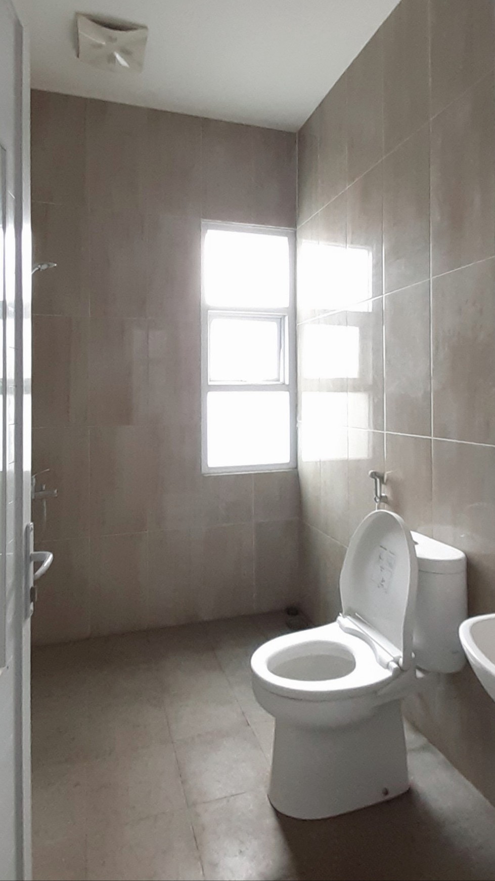 Rumah Cantiq Minimalis Luas 180m Harga 60Jt/Thn nego di Plumeria Residence Bintaro Jaya