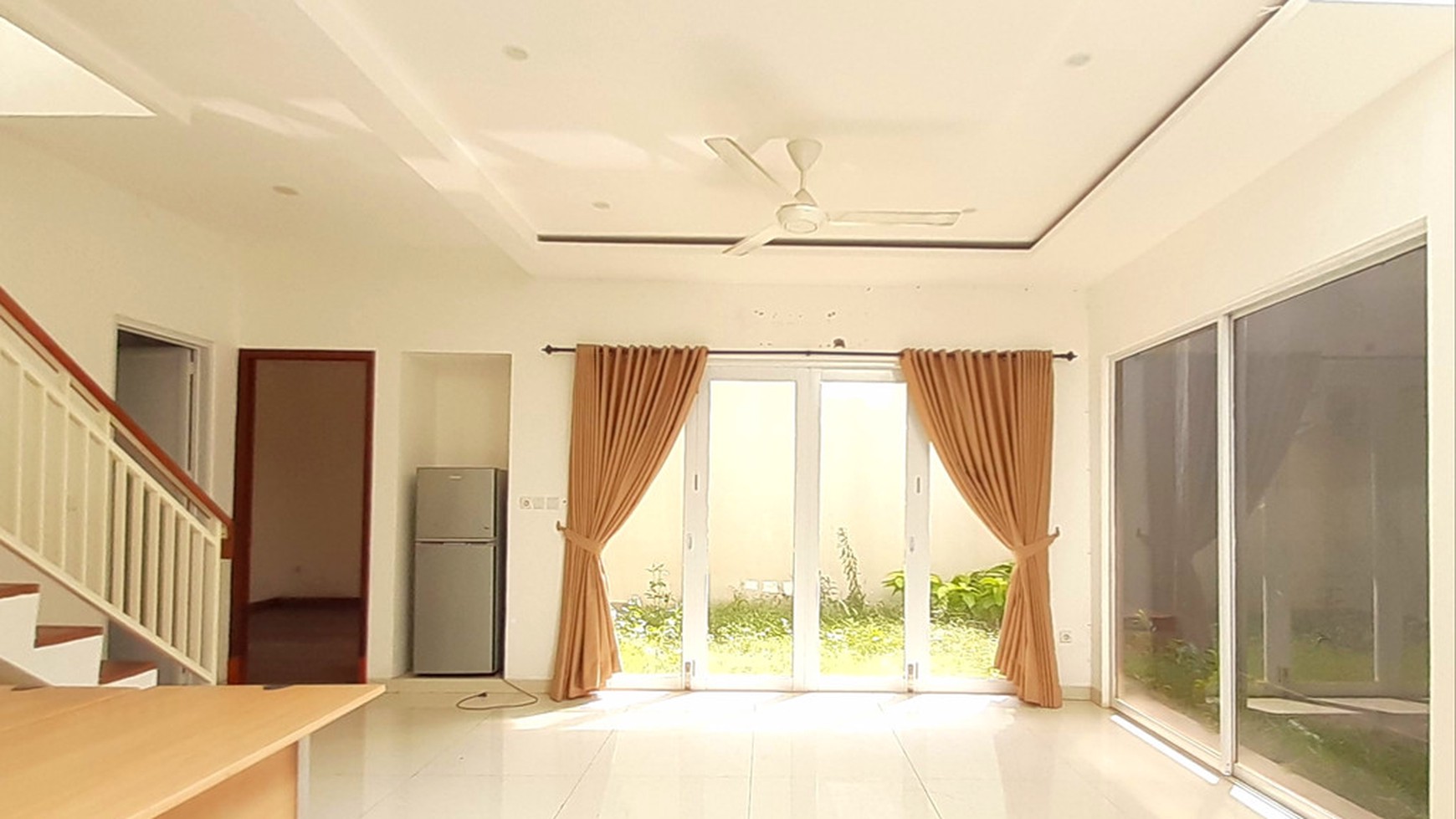 Rumah Cantiq Minimalis Luas 180m Harga 60Jt/Thn nego di Plumeria Residence Bintaro Jaya