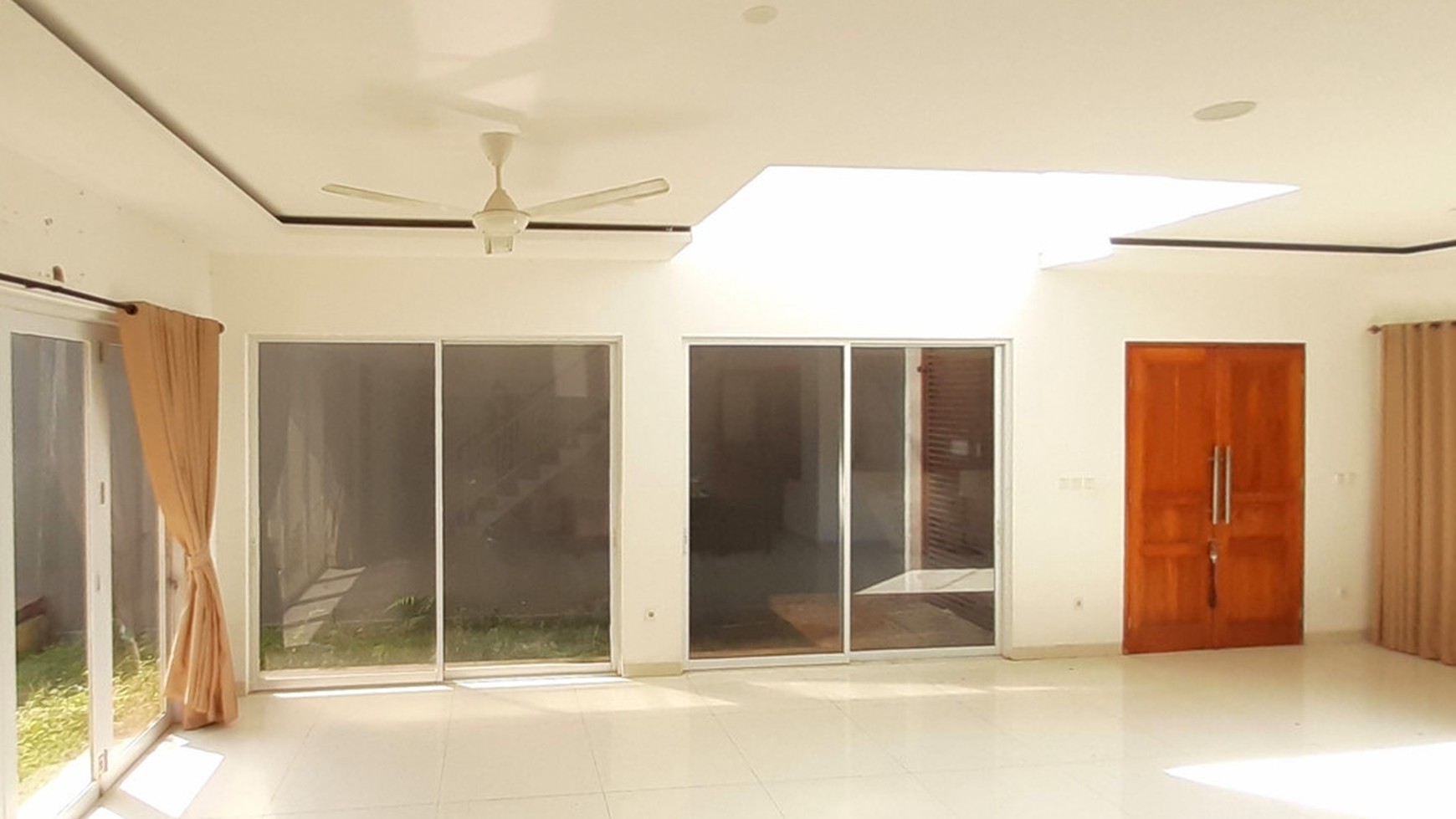 Rumah Cantiq Minimalis Luas 180m Harga 60Jt/Thn nego di Plumeria Residence Bintaro Jaya