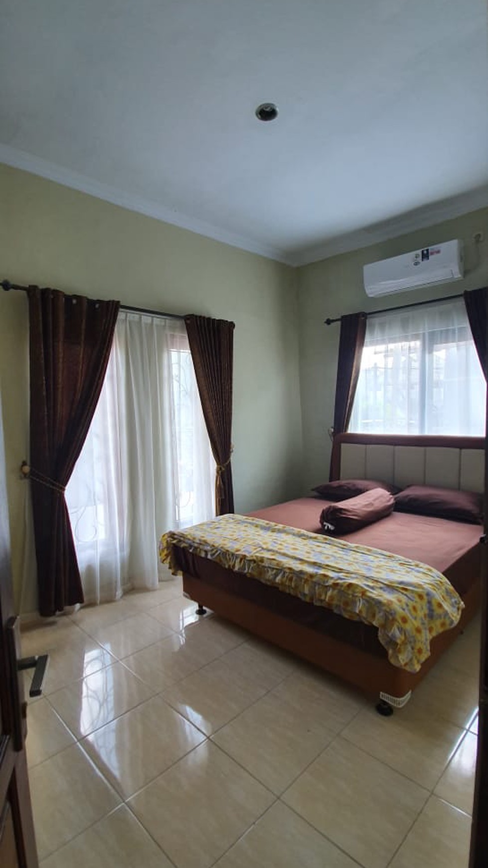 HUNIAN CANTIK MINIMALIS, DEKAT UII EKONOMI, PERUM CANDI GEBANG, CONDONGCATUR SLEMAN,