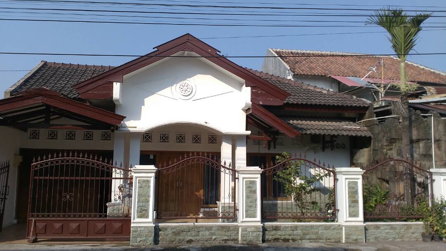 TANAH DAN BANGUNAN DI JL COKROWIJAYAN, GAMPING, SLEMAN