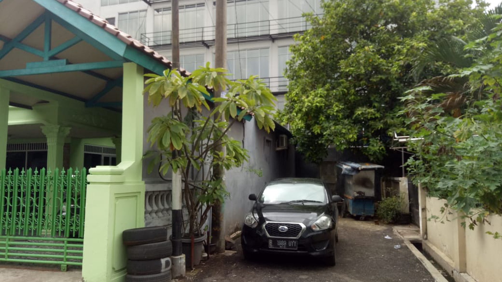 Rumah Klasik, Full Furnish Strategis Jl Melur Dalam, Rawa Badak Utara, Luas  tanah 238m2, bangunan 163m2