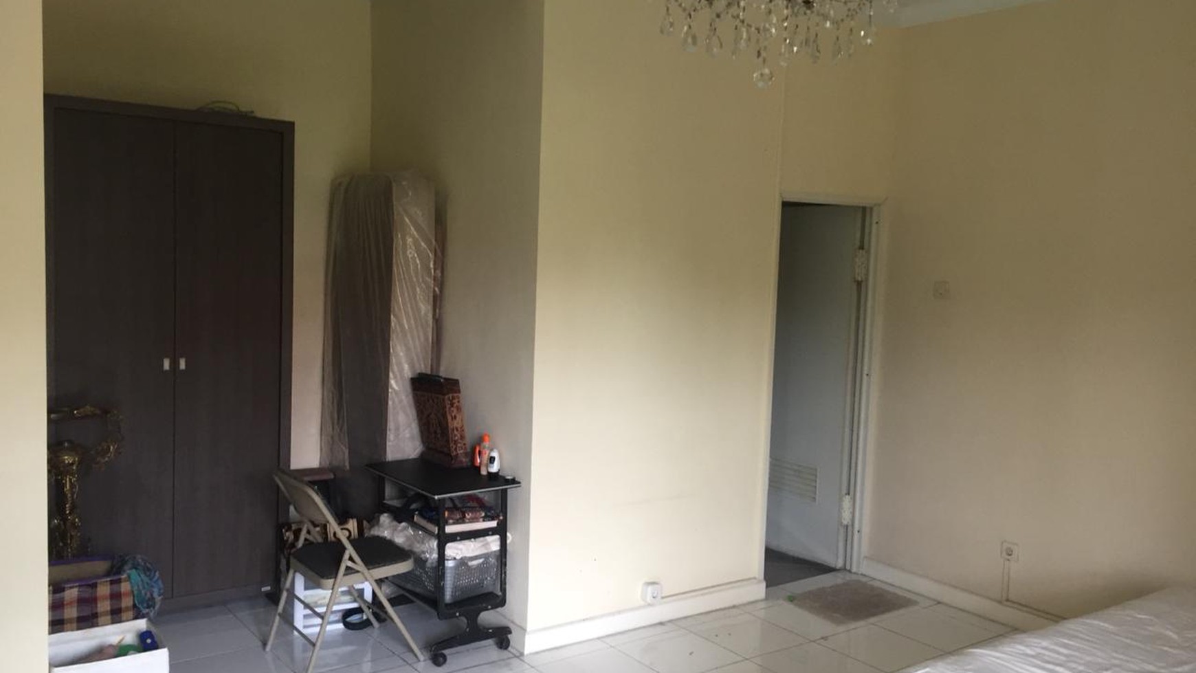 Dijual Rumah Asri Komplek Strategis Bukit Cinere Indah