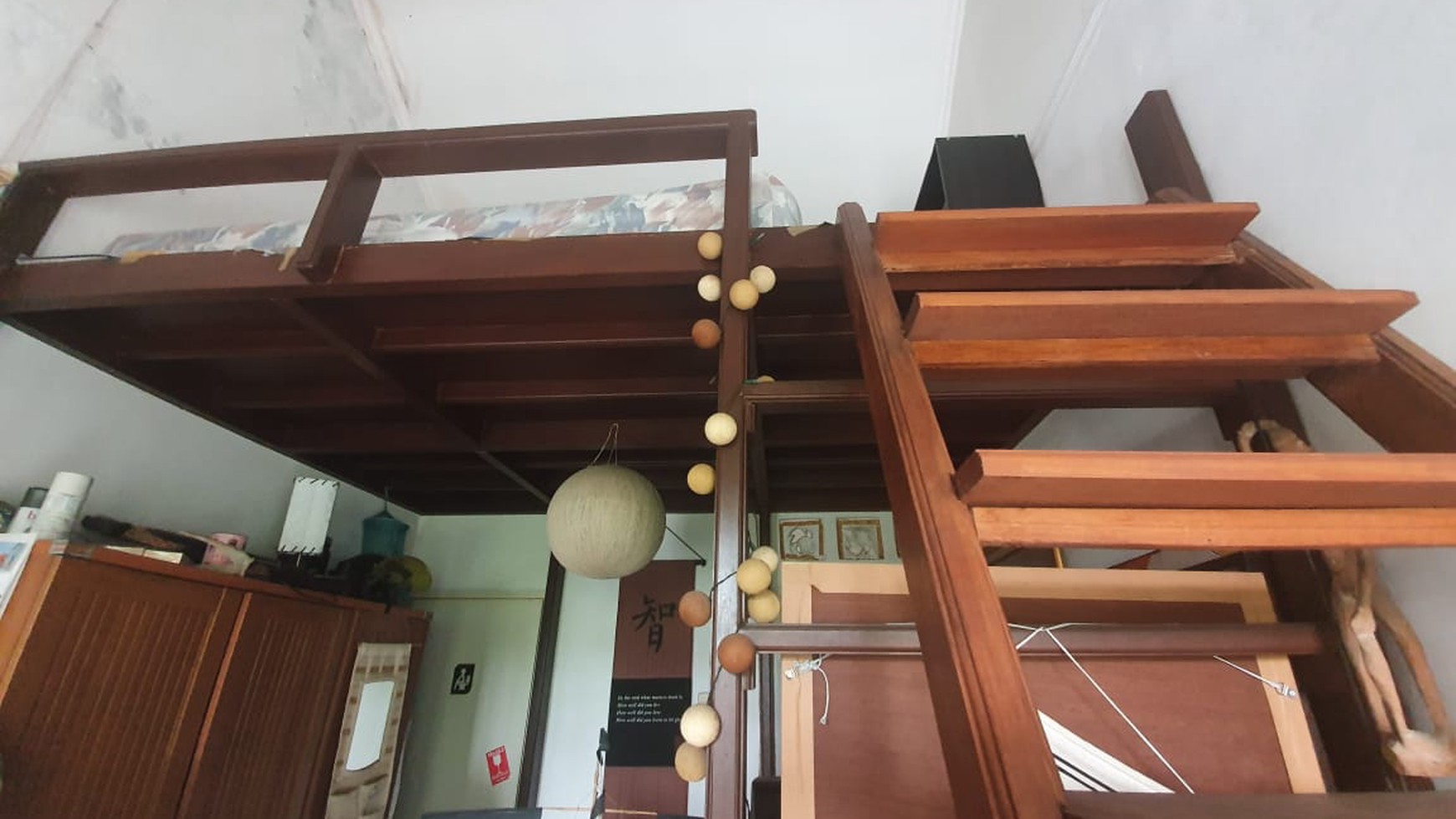 Dijual Rumah Asri Komplek Strategis Bukit Cinere Indah