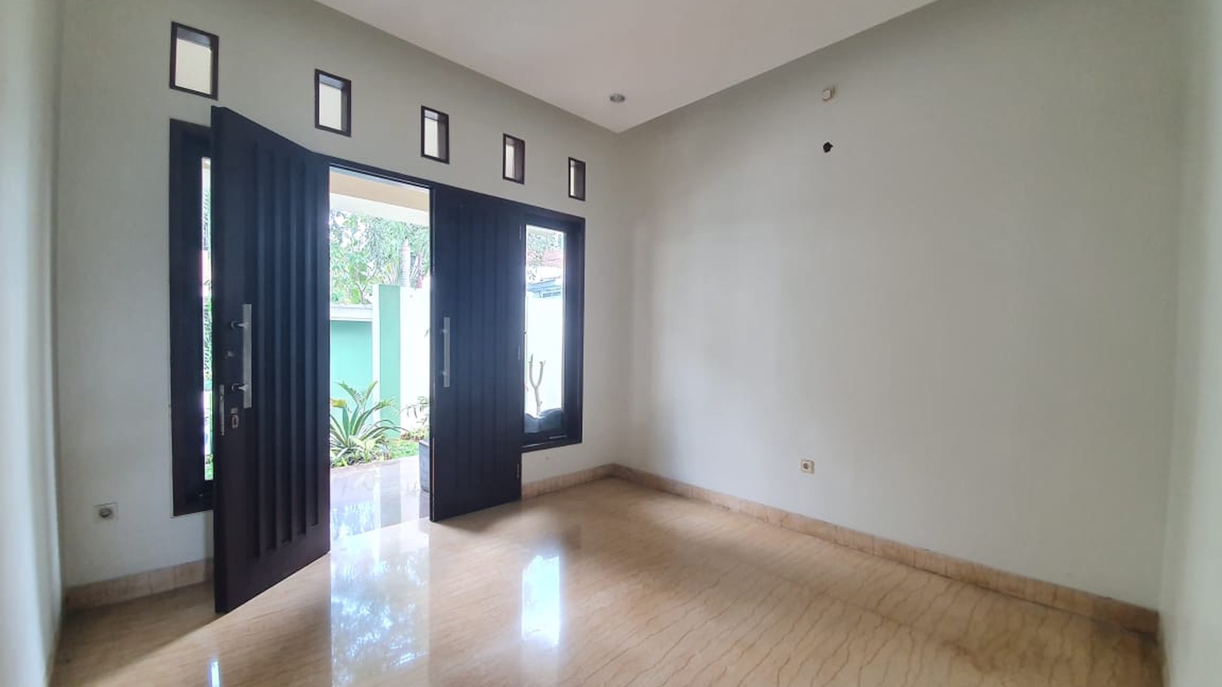 Town House Cantik di Cilandak