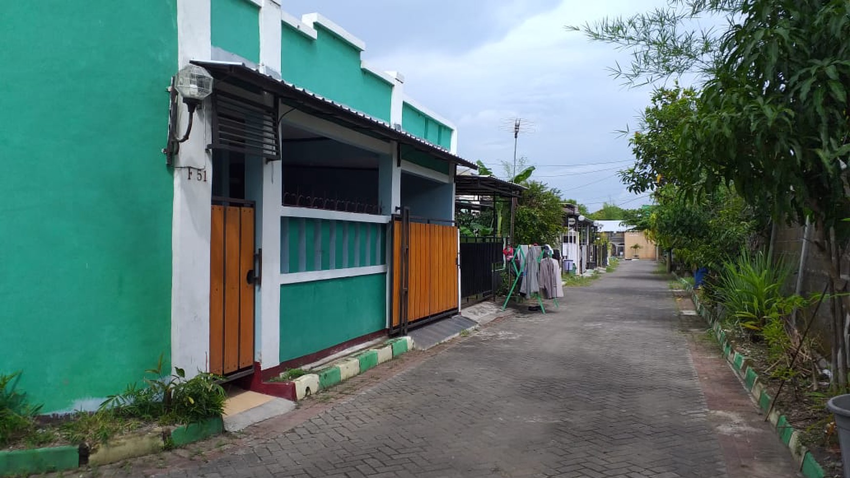 RUMAH TINGGAL DIBAWAH 1 M, DI DEKAT PUSKESMAS SEWON 1