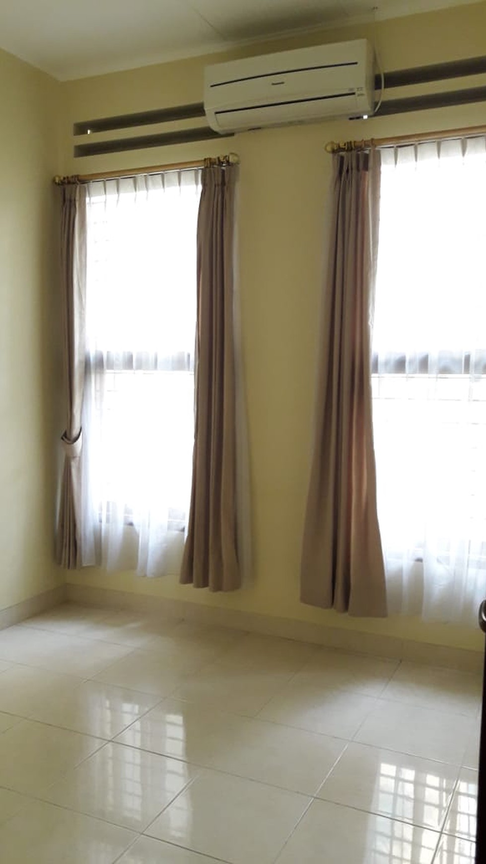 Hot Rent..Rumah Bagus, siap huni di Bintaro Jaya