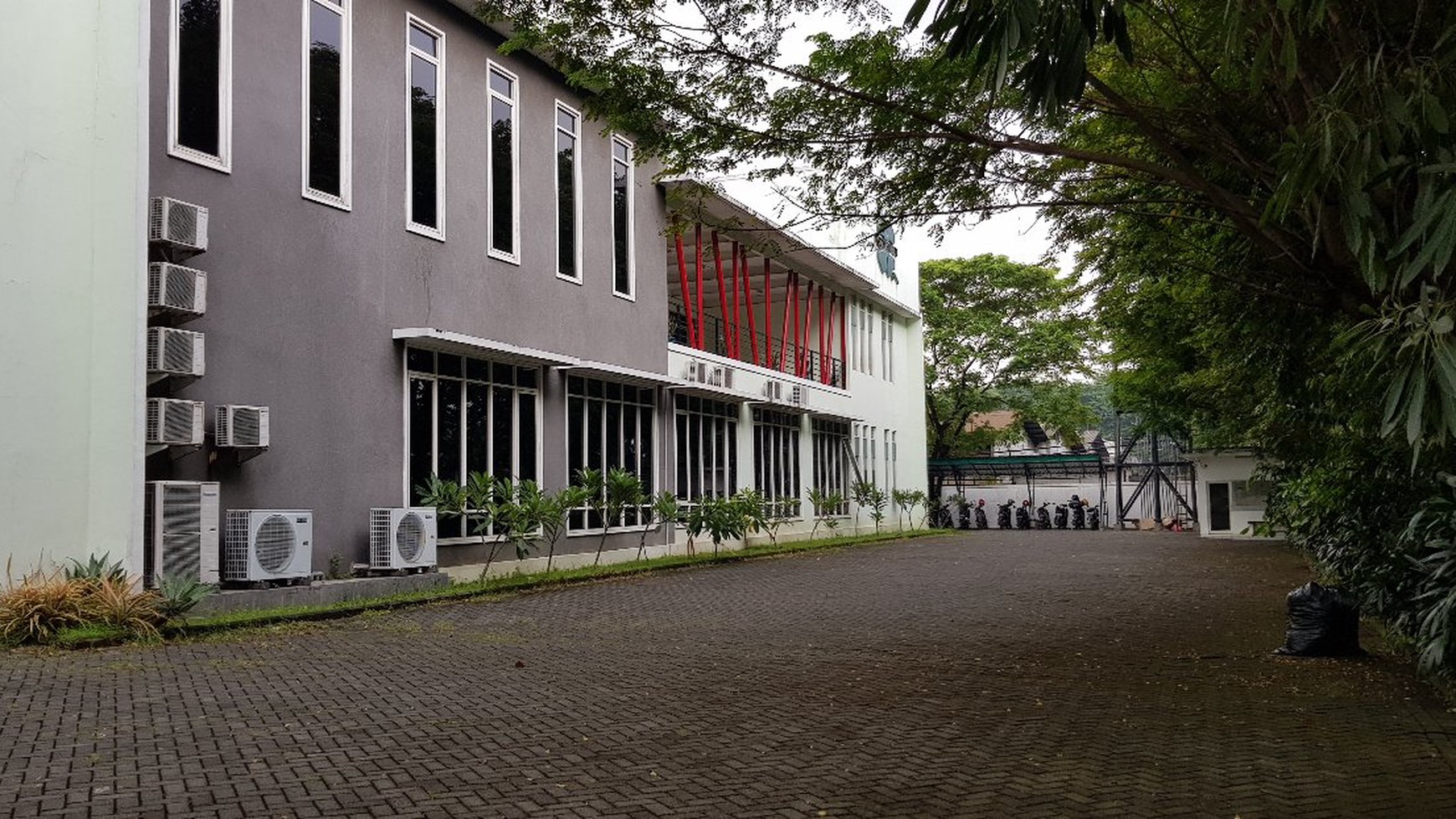 Pabrik / Gudang SIAP PAKAI di kawasan industri SIER , JL. Berbek Industri