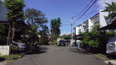 Rumah di Lingkungan Cluster Kebagusan 5 menit ke TB simatupang
