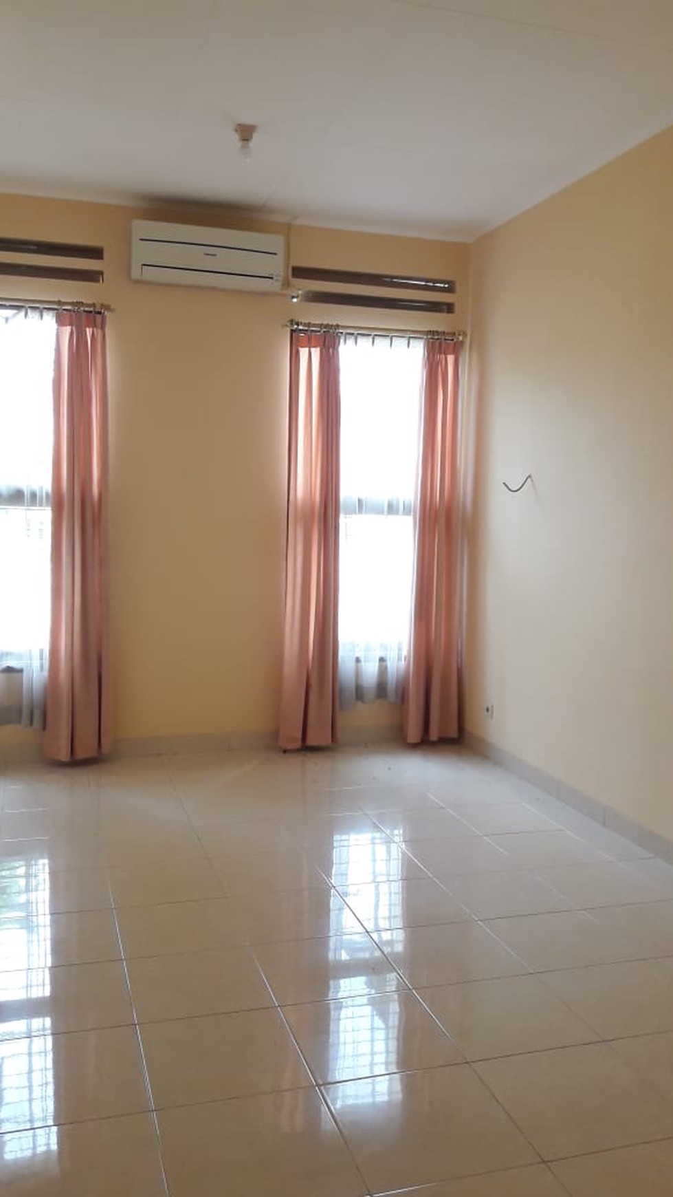 Hot Rent.. Rumah Bagus di Bintaro
