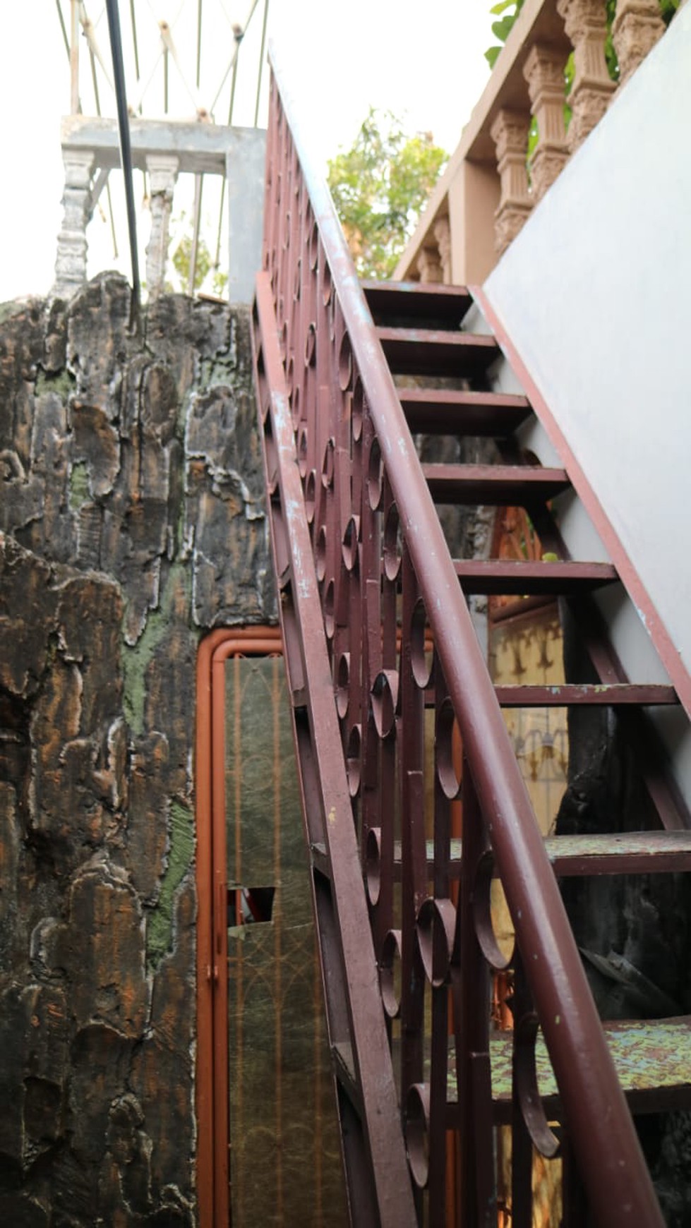 Rumah Bagus Murah Di Komp Kejaksaan Ciledug Tangerang