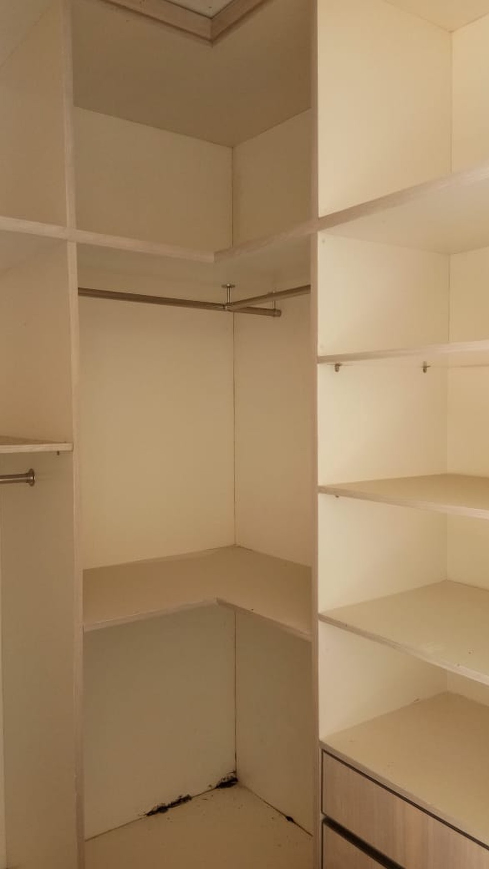 Rumah Bagus Di Kebayoran Harmony, Bintaro Jaya