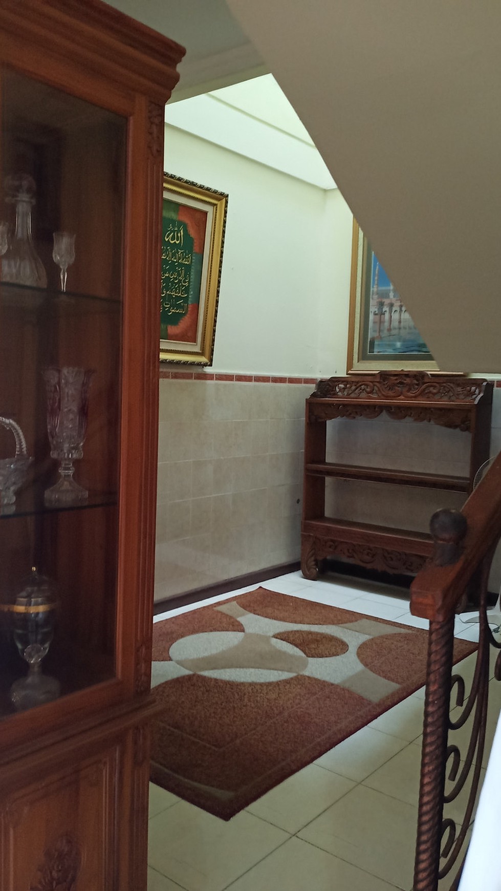 Rumah Cantik di Bukit Cirendeu Tangerang Selatan #NV
