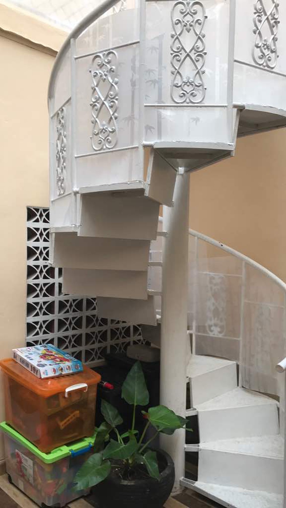 Dijual Rumah Sangat Siap Huni dengan Furniture yang Mewah