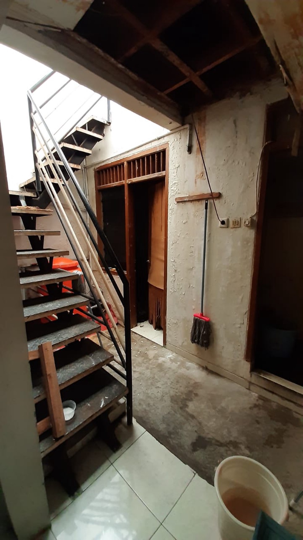 Dijual Rumah Bagus Di Jl Danau Aras, Ben Hill Jakarta