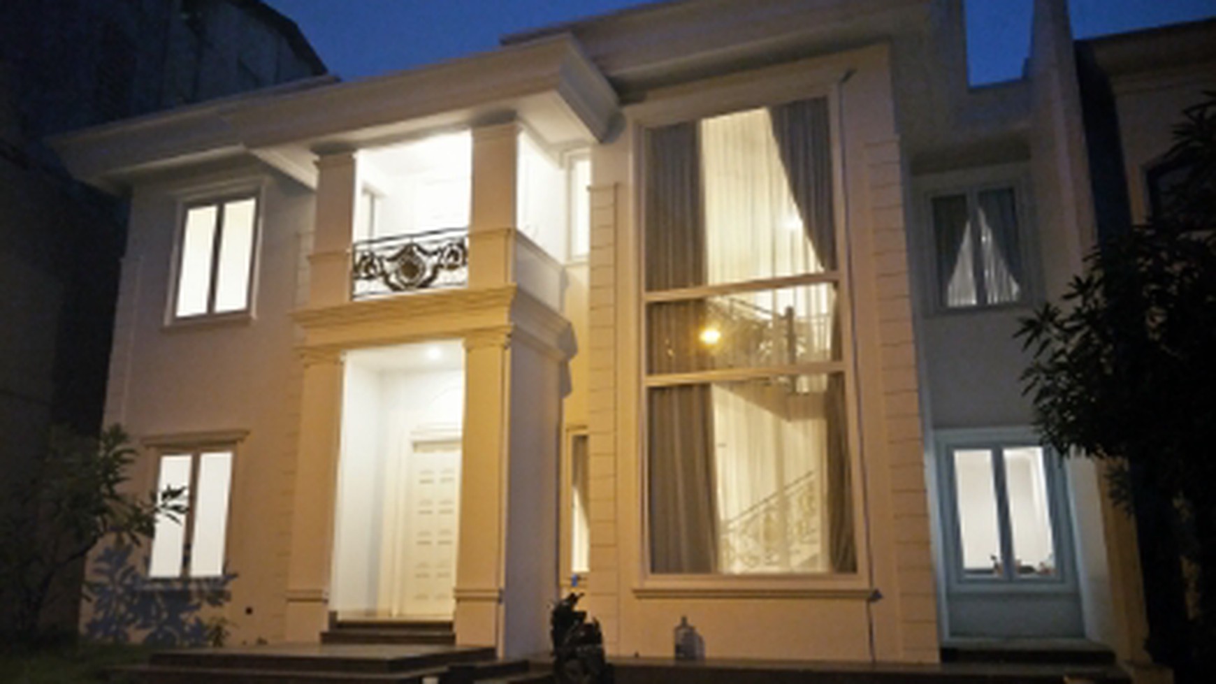 Dijual Rumah Mewah Di Cluster Buana Sutera, Alam Sutera Tangerang