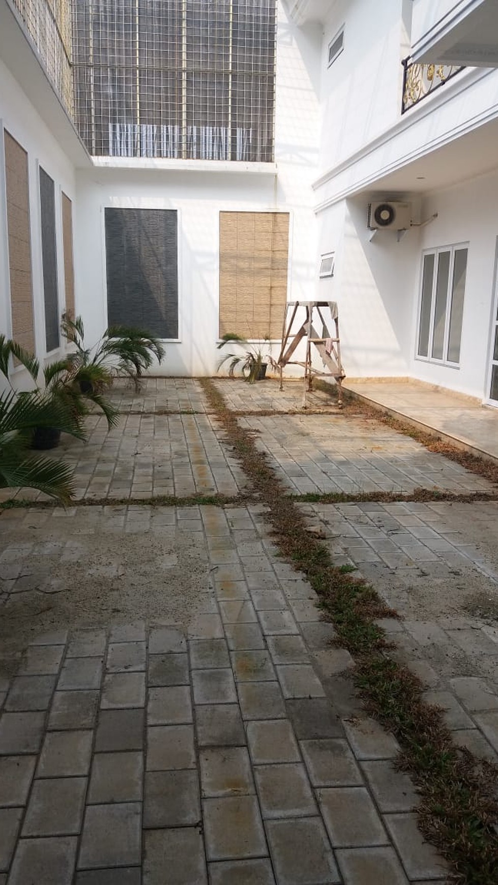 Dijual Rumah Mewah Di Cluster Buana Sutera, Alam Sutera Tangerang