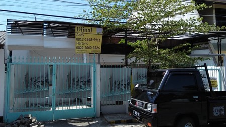 Rumah 1.5 lantai Jalan Darmo Indah