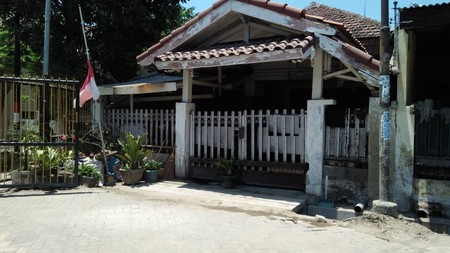 Rumah 2 lantai Jalan Ikan Sumbal