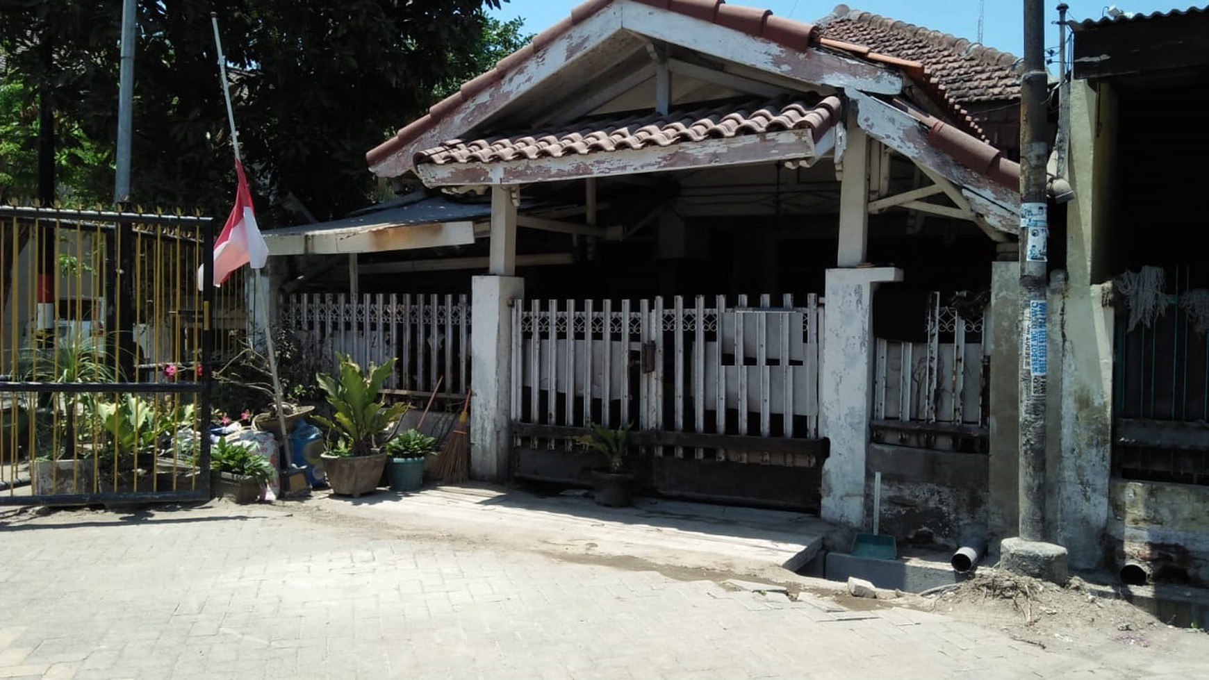 Rumah 2 lantai Jalan Ikan Sumbal