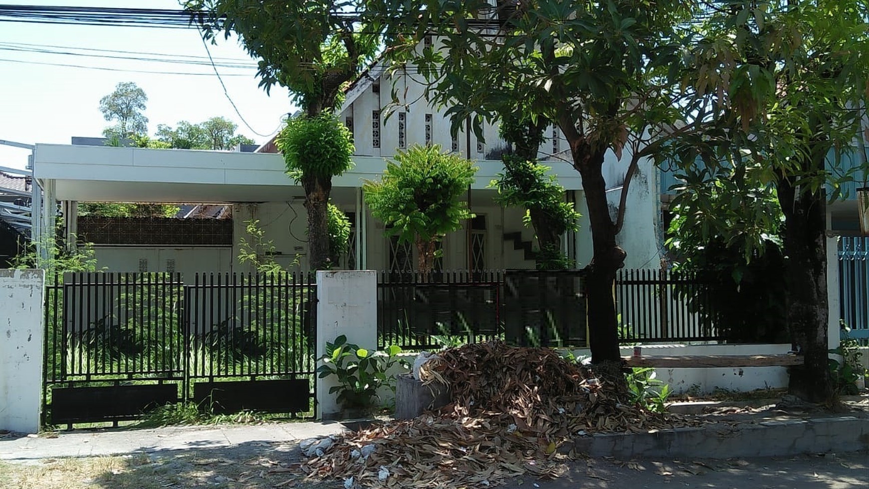 Rumah Dijual jalan Tumapel Tegalsari Surabaya