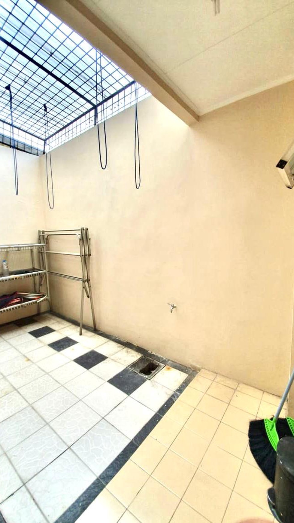 Disewakan townhouse Taman Hijau - Lippo Karawaci Tangerang