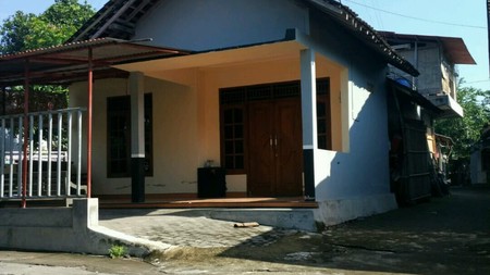 RUMAH TINGGAL DI DN KEMBANG, TAMANTIRTO, KASIHAN, BANTUL