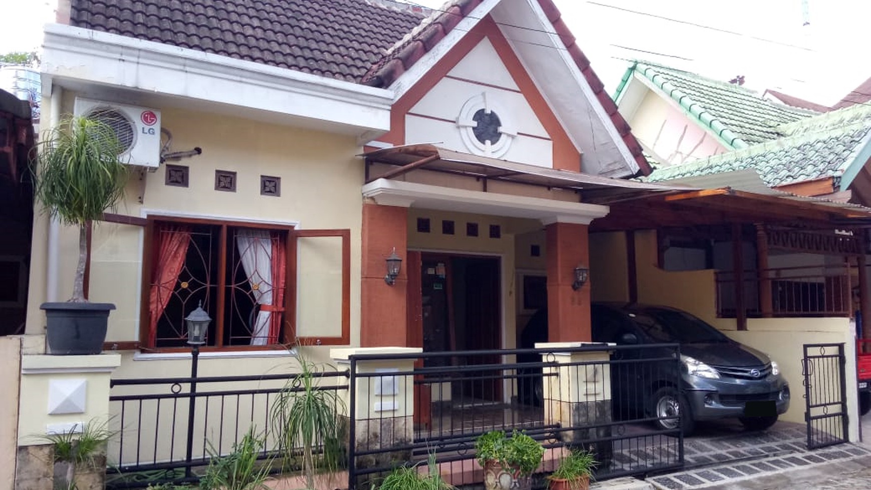 RUMAH  CANTIK SIAP HUNI, DALAM PERUMAHAN, BELAKANG POLDA DIY