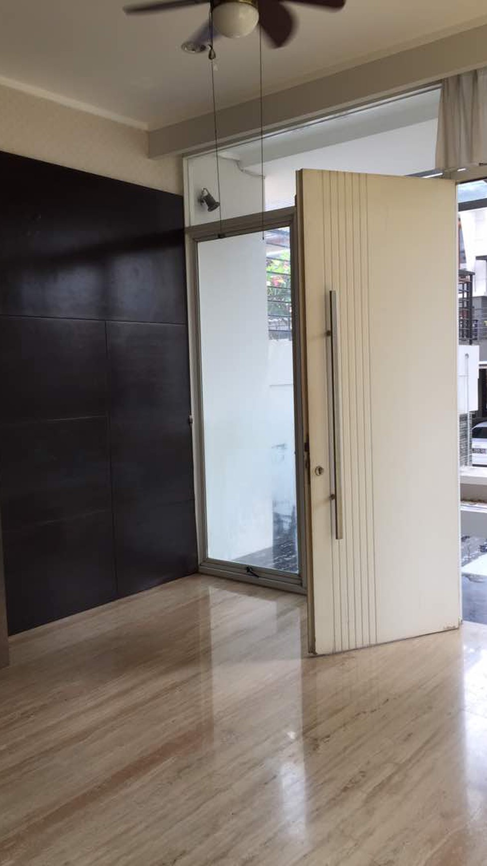 HoT SALE !!! Rumah Siap Huni, Bagus dan Strategis @Kebayoran View, Bintaro