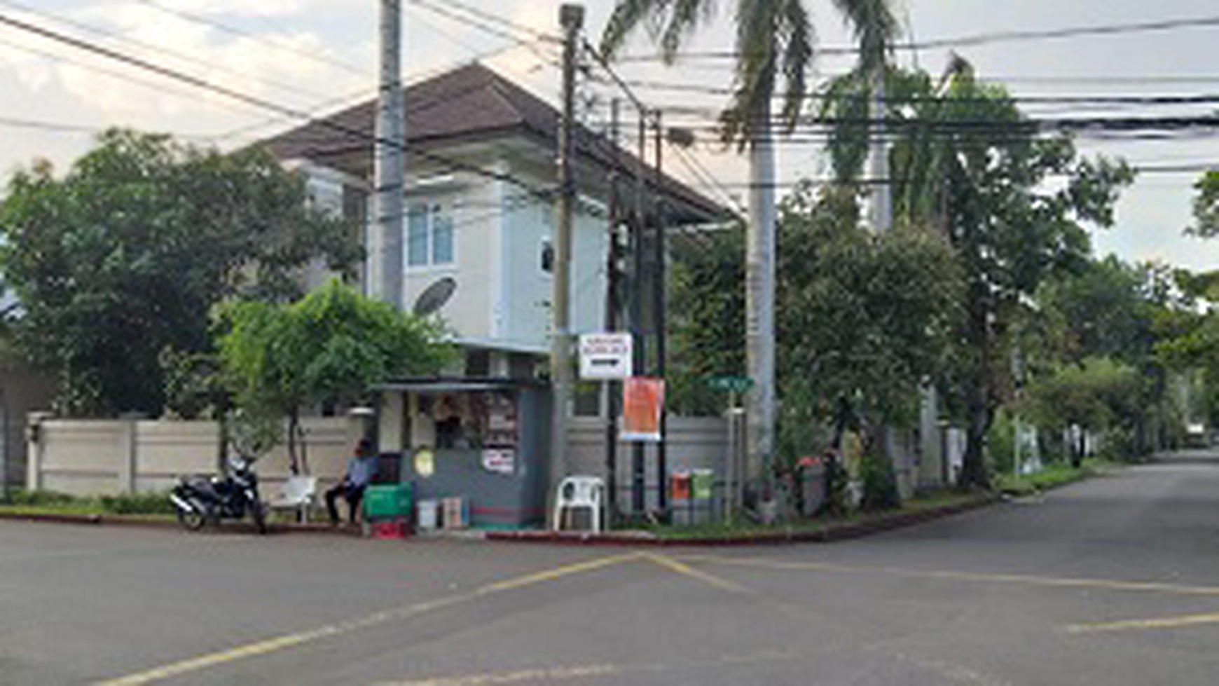 Lokasi aman, nyaman dan strategis