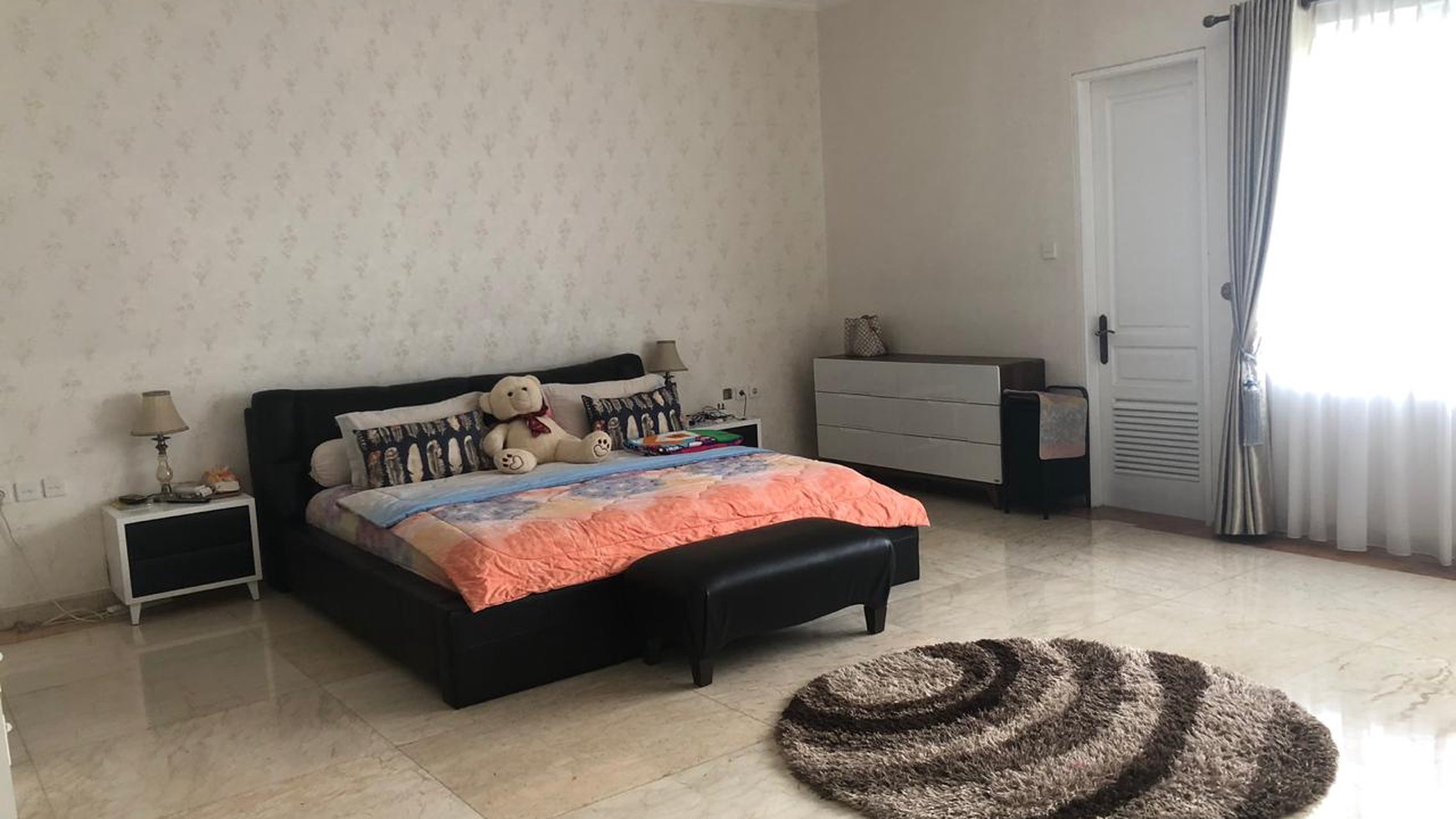 Luxury Home dan Siap Huni di Kawasan Kemang, Jakarta Selatan