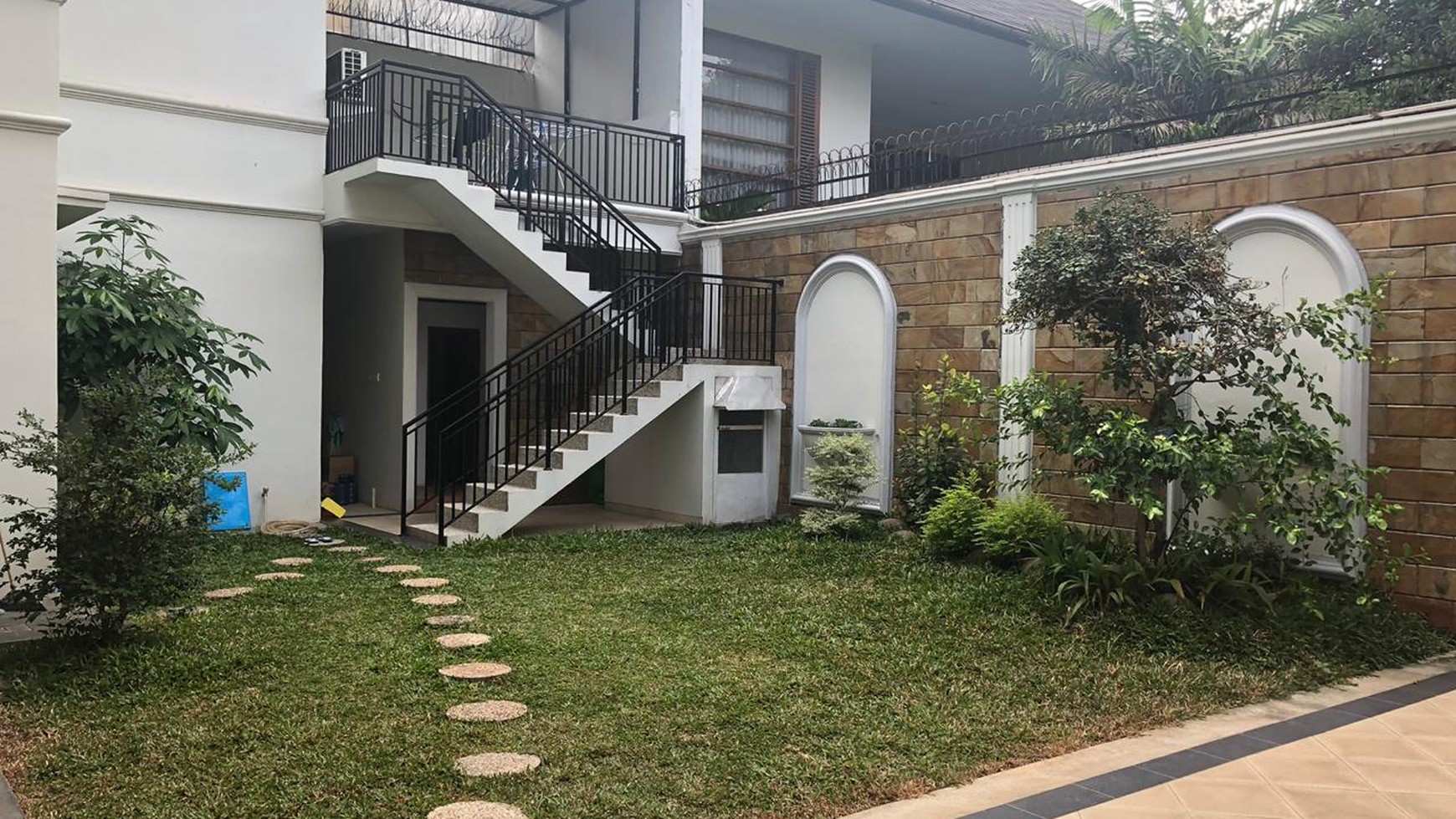 Luxury Home dan Siap Huni di Kawasan Kemang, Jakarta Selatan