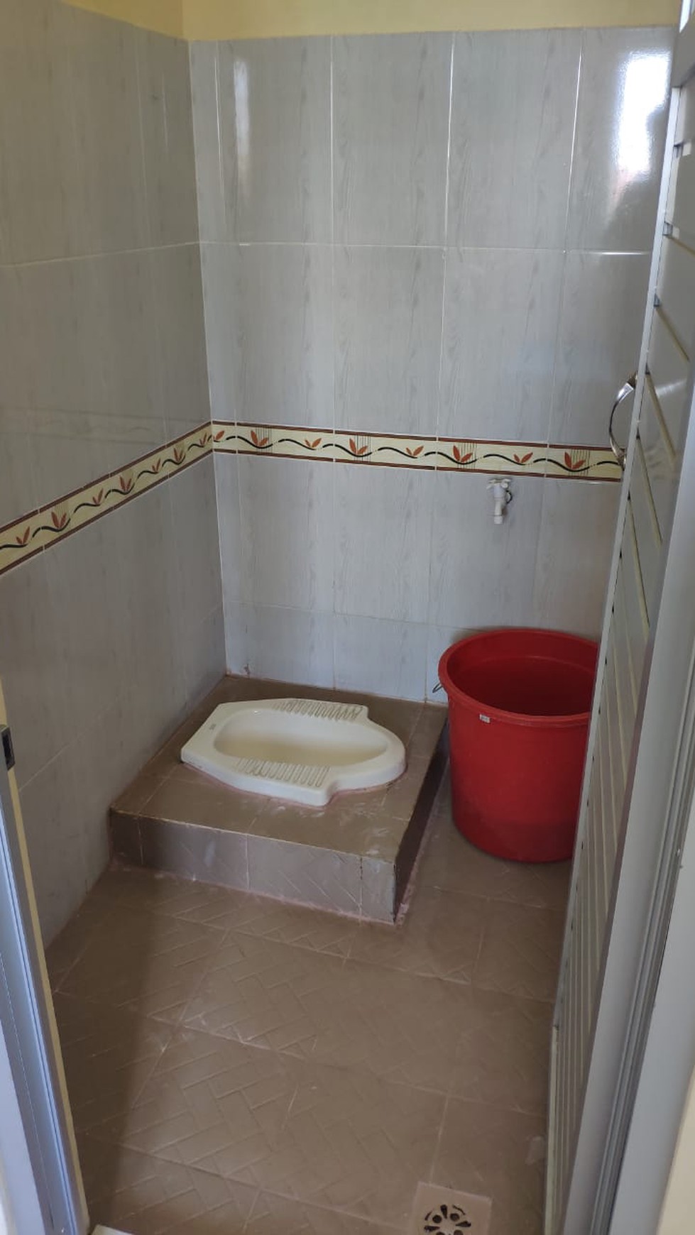 HUNIAN MODERN DESAIN MINIMALIS+FURNITURE DI PERUM SELATAN UMY