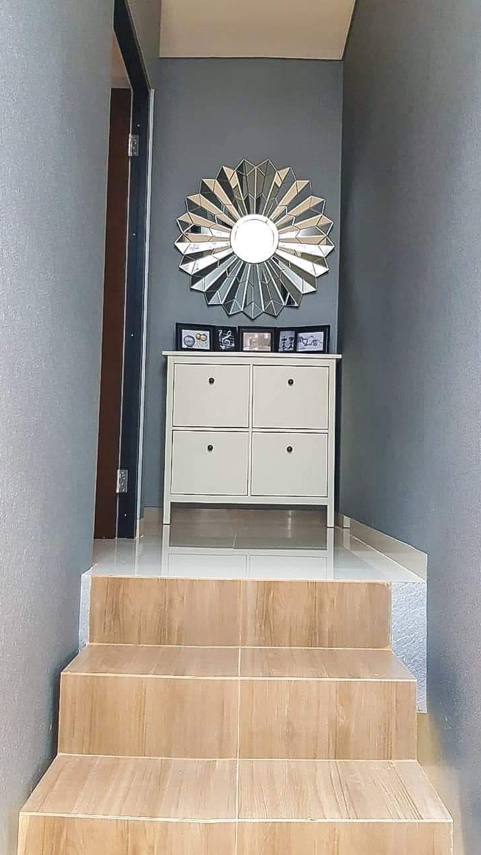 Rumah CANTIK Siap Huni, New Cluster, dan Strategis @The Akasia Eight, Jombang, Tang Sel