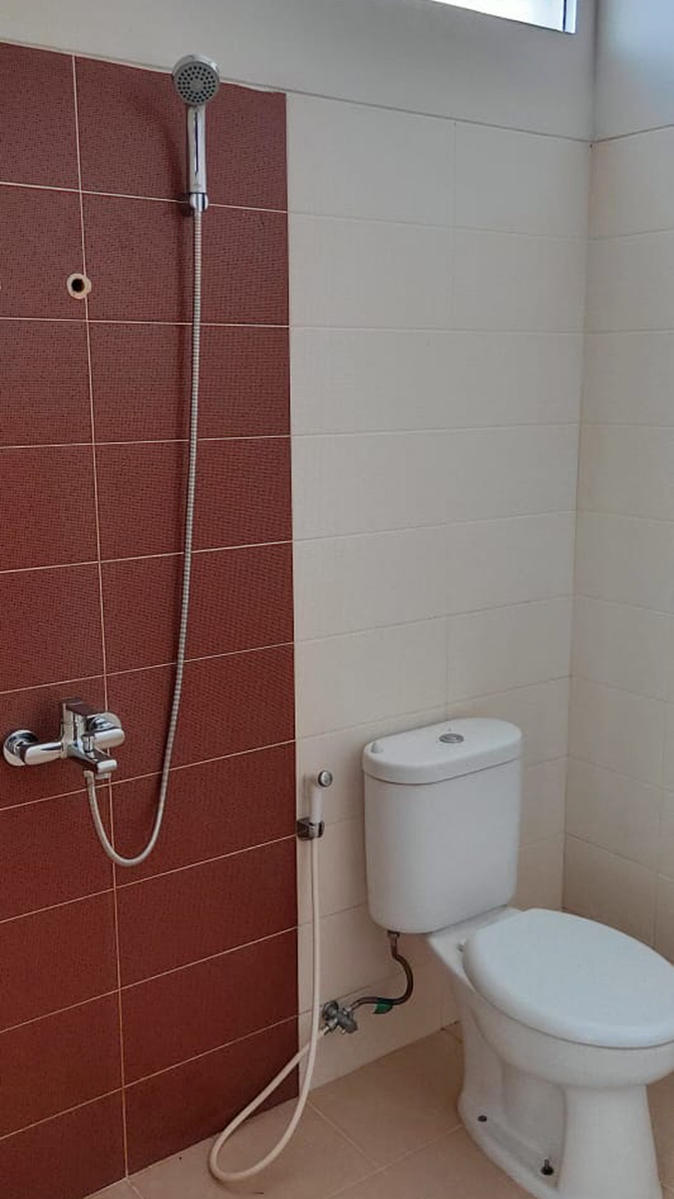 Rumah CANTIK Siap Huni, New Cluster, dan Strategis @Akasia Serenity, Jombang, Tang Sel