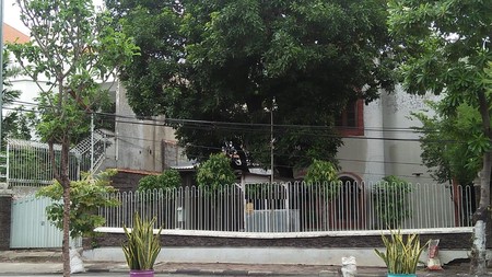 Ruko tengah kota jalan kutai Surabaya