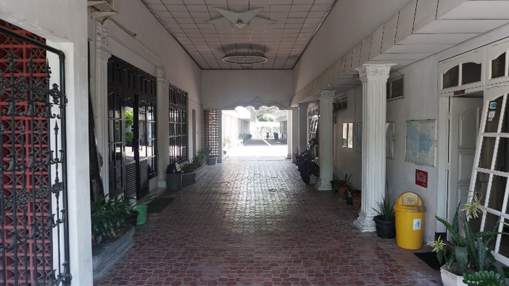 HOTEL FULL FURNISH DI JL SURYA, DEKAT PASAR GRUDO NGAWI, JAWA TIMUR