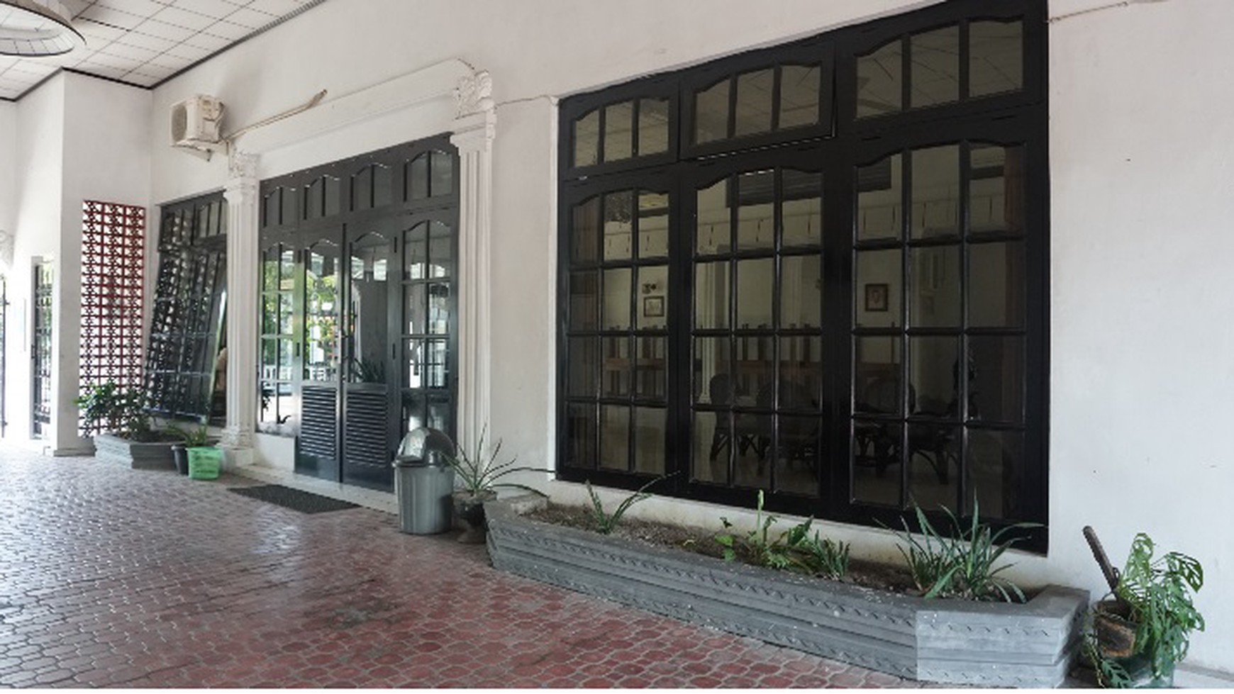 HOTEL FULL FURNISH DI JL SURYA, DEKAT PASAR GRUDO NGAWI, JAWA TIMUR