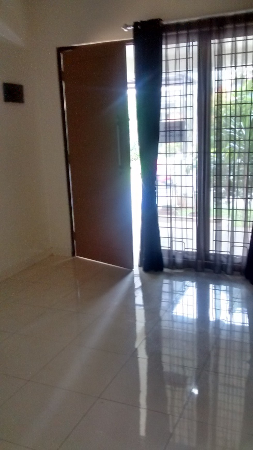 Rumah cantik minimalis berada dalam cluster bintaro jaya sektor 9