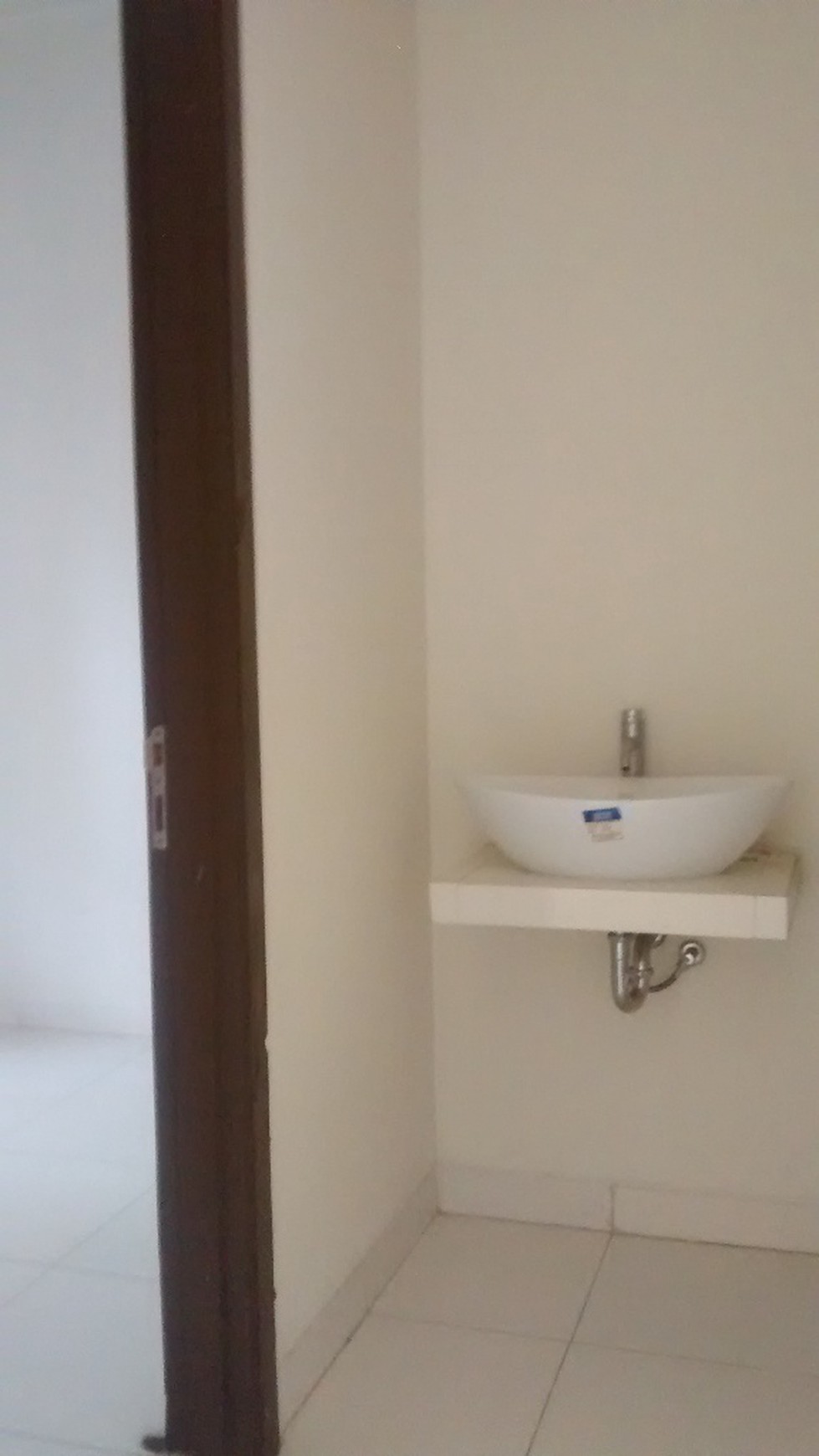 Rumah cantik minimalis berada dalam cluster bintaro jaya sektor 9