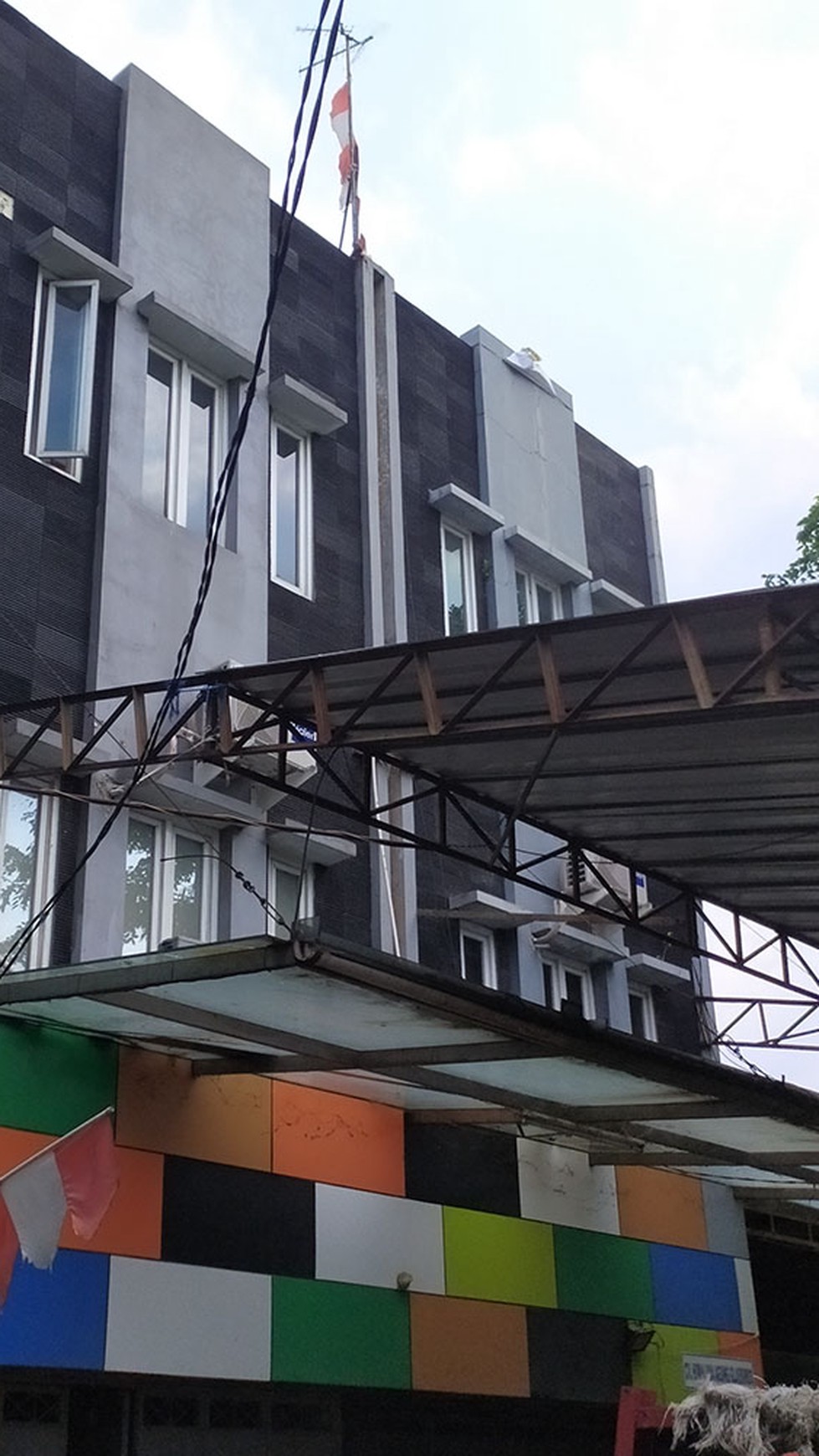 Ruko 3-1/2 Lantai Jl Bekasi Timur Raya Jatinegara, Luas 389/1600m2