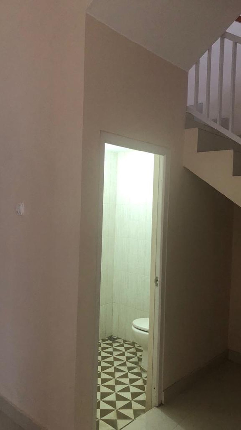Dijual Rumah Bagus Di Bukit Nusa Indah, Ciputat Tangerang Selatan