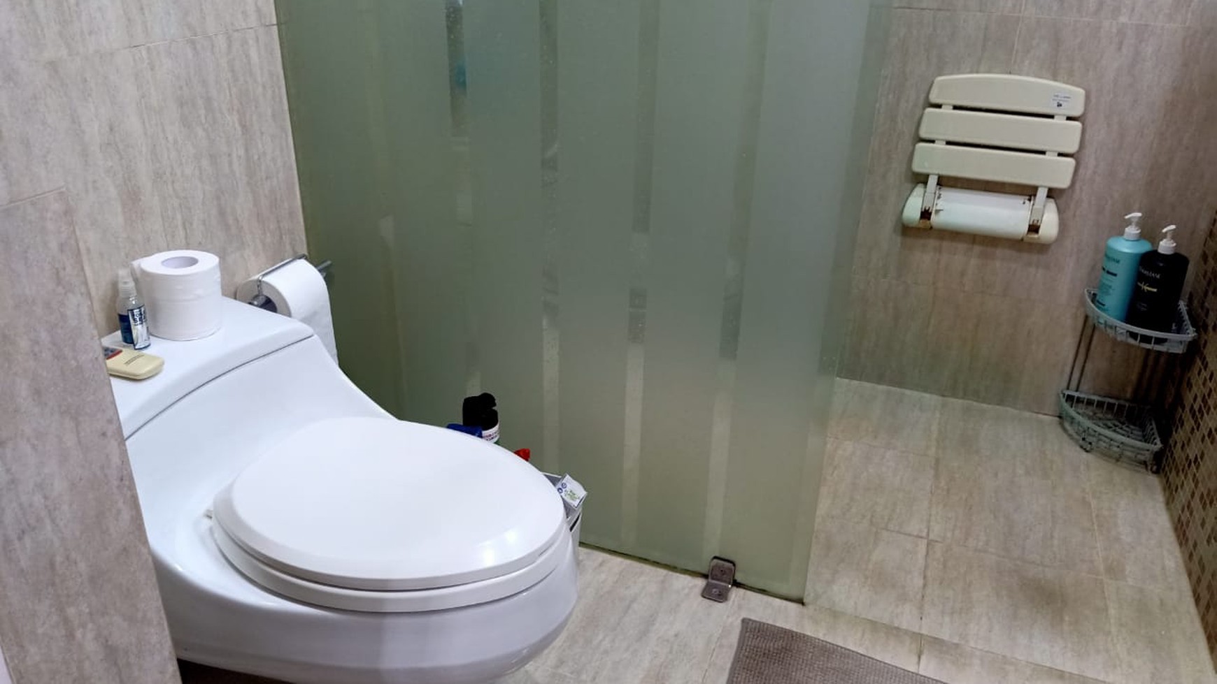 Rumah Cantik Modern Minimalis di Pondok Indah